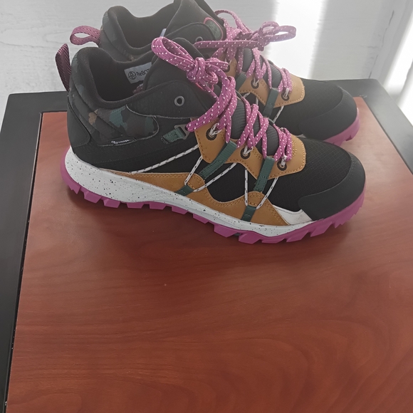 Timberland Women's Black and Pink Hiking Shoes - Picture 5 of 13